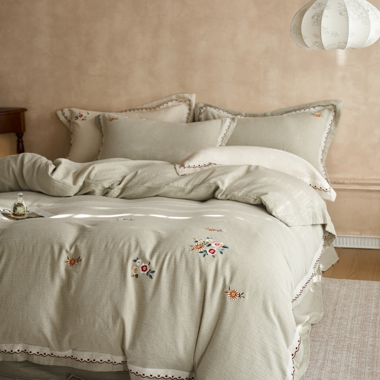 91家纺网 家纺一手货源 找家纺 涞澳家纺 2025新款棉麻皱皱纱四件套 一山春色-绿