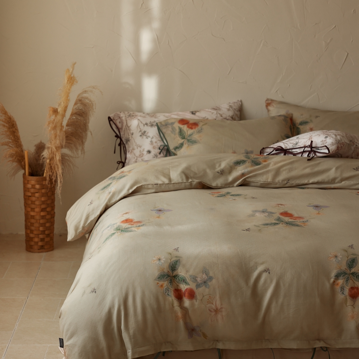 91家纺网 家纺一手货源 找家纺 涞澳家纺 2025新款全棉纯棉软烟纱四件套 漫序花园