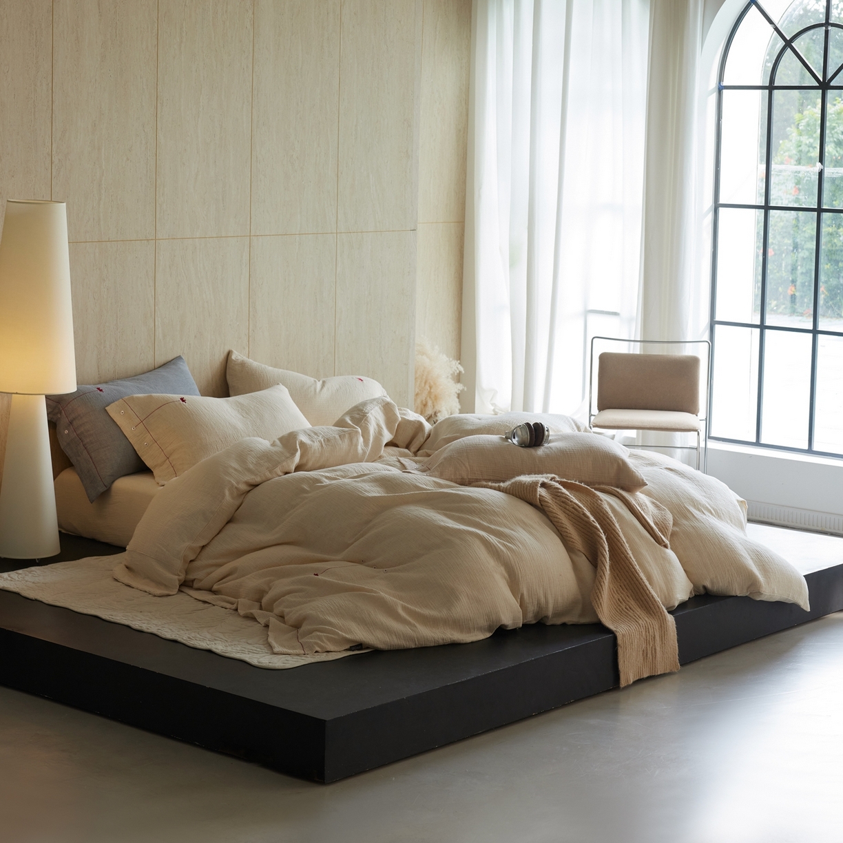 91家纺网 家纺一手货源 找家纺 涞澳家纺 2025新款棉麻皱皱纱四件套 梵象-白