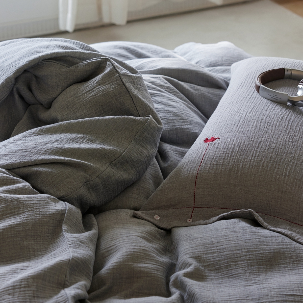 91家纺网 家纺一手货源 找家纺 涞澳家纺 2025新款棉麻皱皱纱四件套 梵象-蓝