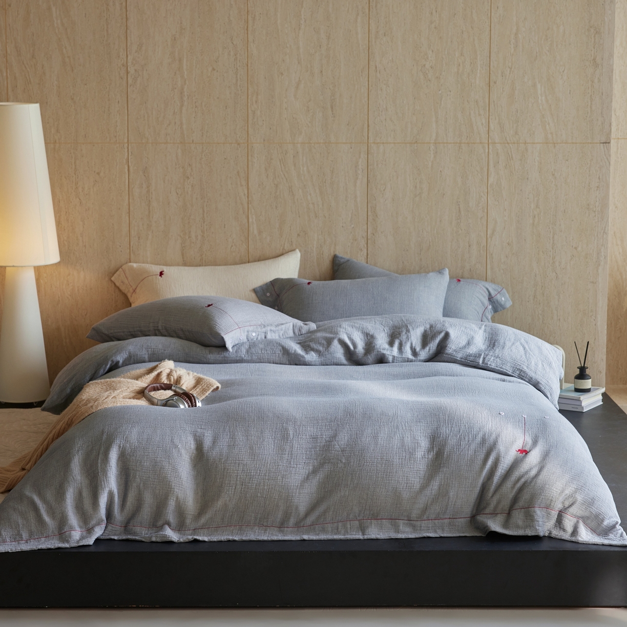 91家纺网 家纺一手货源 找家纺 涞澳家纺 2025新款棉麻皱皱纱四件套 梵象-蓝