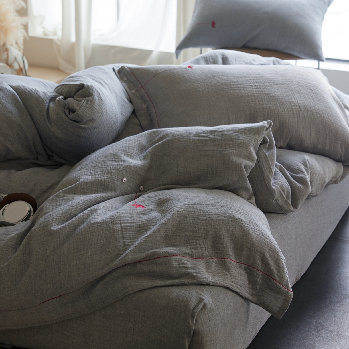 91家纺网 家纺一手货源 找家纺 涞澳家纺 2025新款棉麻皱皱纱四件套 梵象-蓝