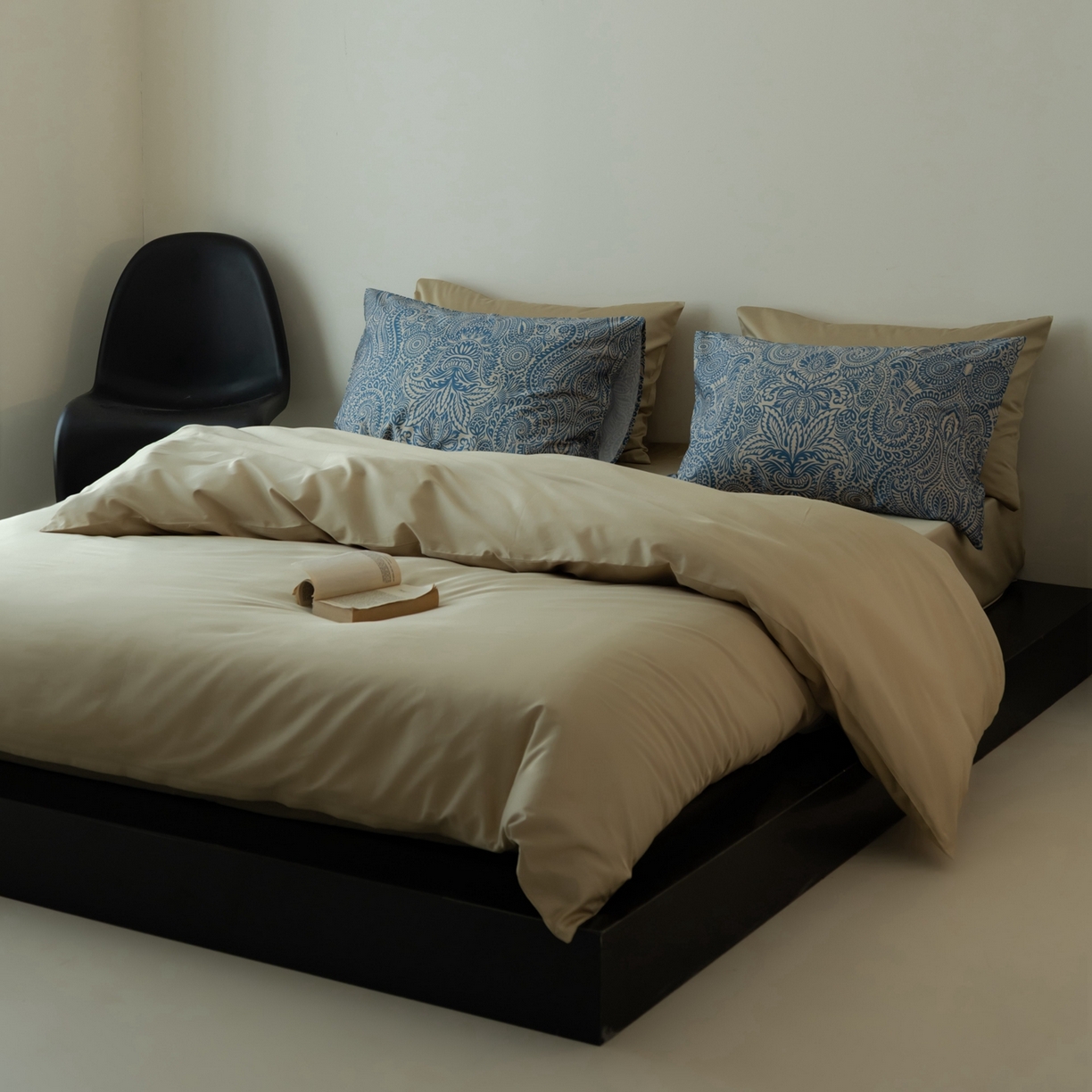 91家纺网 家纺一手货源 找家纺 涞澳家纺 2025新款全棉纯棉贡缎六件套(素色四件套+印花枕套） 赛娜