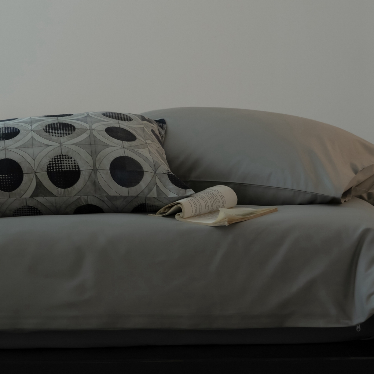 91家纺网 家纺一手货源 找家纺 涞澳家纺 2025新款全棉纯棉贡缎六件套(素色四件套+印花枕套） 辛德