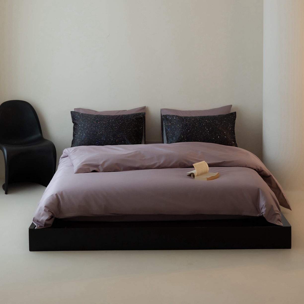 91家纺网 家纺一手货源 找家纺 涞澳家纺 2025新款全棉纯棉贡缎六件套(素色四件套+印花枕套） 星月夜