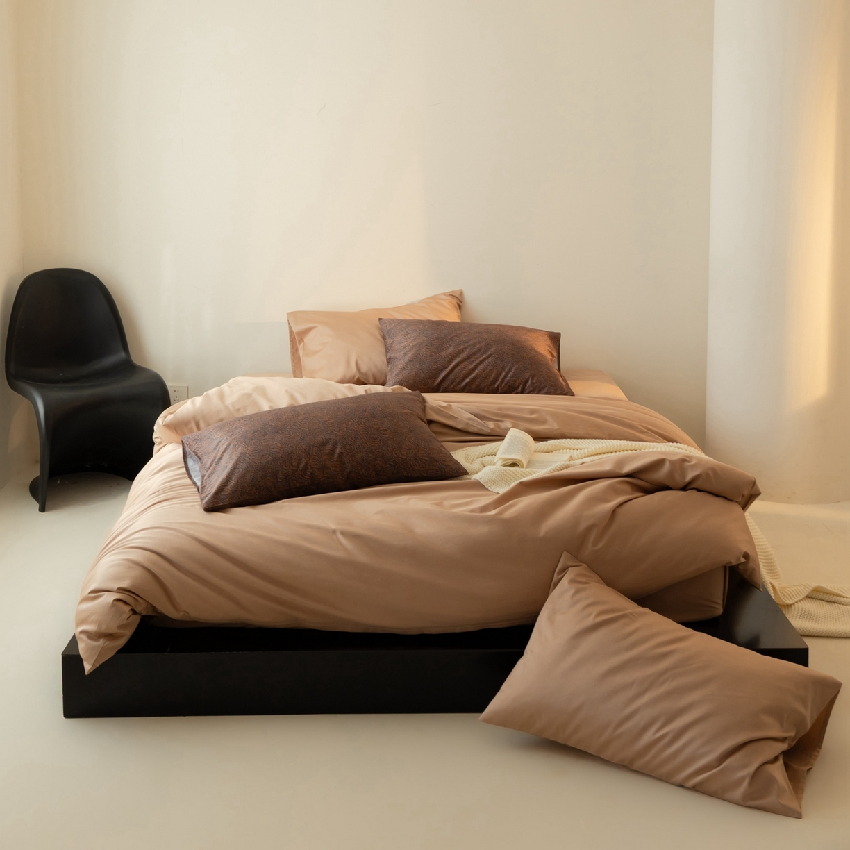 91家纺网 家纺一手货源 找家纺 涞澳家纺 2025新款全棉纯棉贡缎六件套(素色四件套+印花枕套） 野沐