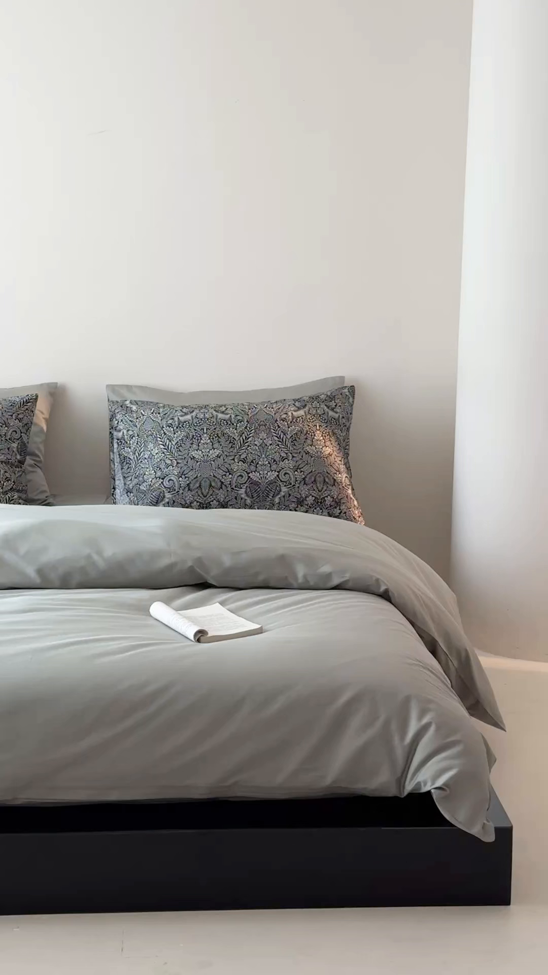 91家纺网 家纺一手货源 找家纺 涞澳家纺 2025新款全棉纯棉贡缎六件套(素色四件套+印花枕套） 雲洛