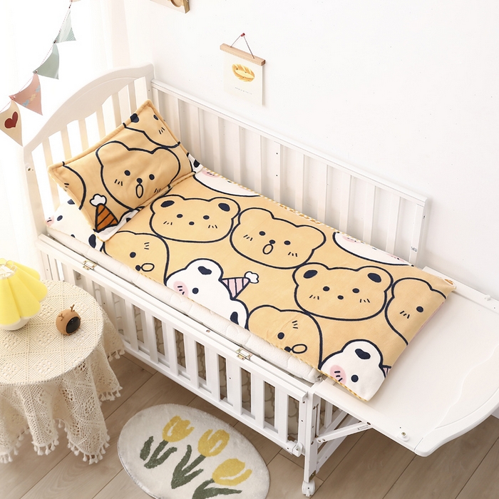 91家纺网 家纺一手货源 找家纺 吉咪兔 2025新款儿童卡通牛奶绒双面绒幼儿园被子三件套六件套保暖被褥被套 呆萌小熊-黄