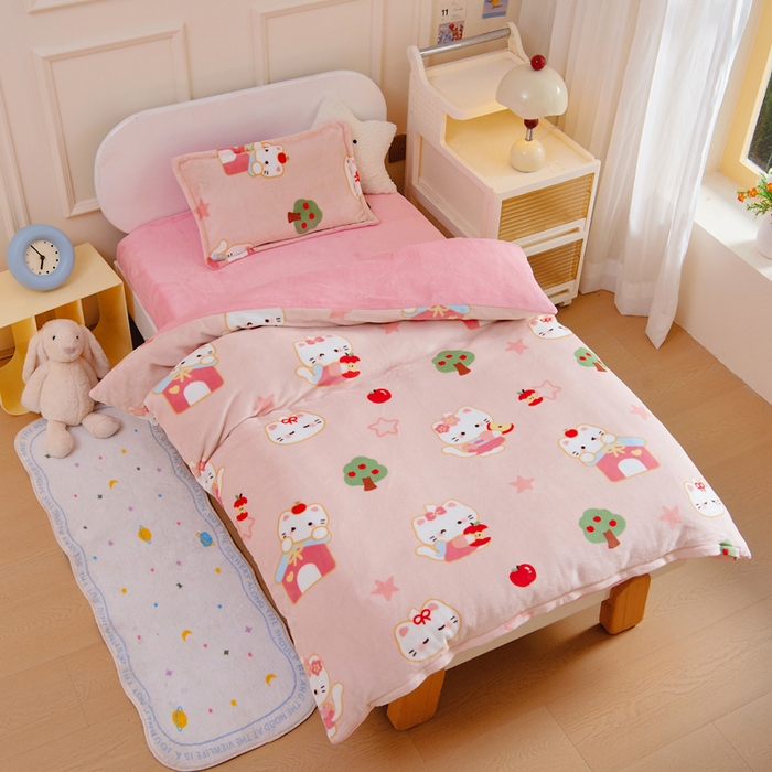 91家纺网 家纺一手货源 找家纺 吉咪兔 2025新款儿童卡通牛奶绒双面绒幼儿园被子三件套六件套保暖被褥被套 可爱猫咪