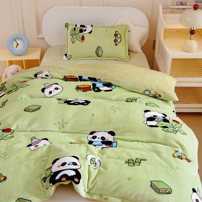 91家纺网 家纺一手货源 找家纺 吉咪兔 2025新款儿童卡通牛奶绒双面绒幼儿园被子三件套六件套保暖被褥被套 可爱熊猫