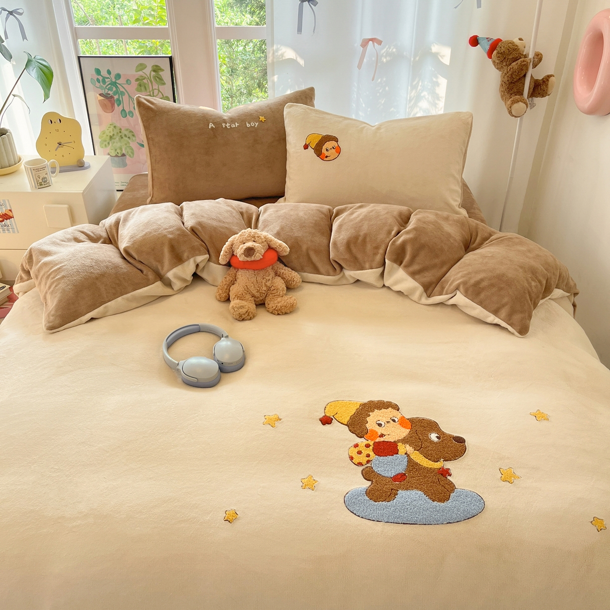 91家纺网 家纺一手货源 找家纺 如一 2025新款卡通毛巾绣系列牛奶绒四件套第一批 星星木马