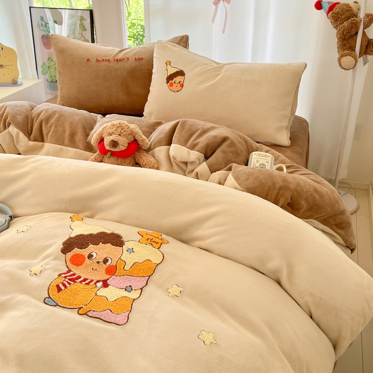 91家纺网 家纺一手货源 找家纺 如一 2025新款卡通毛巾绣系列牛奶绒四件套第一批 星星派对