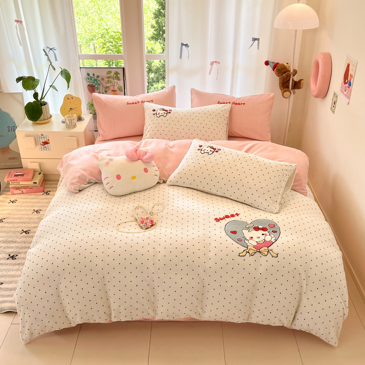 91家纺网 家纺一手货源 找家纺 如一 2025新款卡通毛巾绣系列牛奶绒四件套第一批 爱心天使