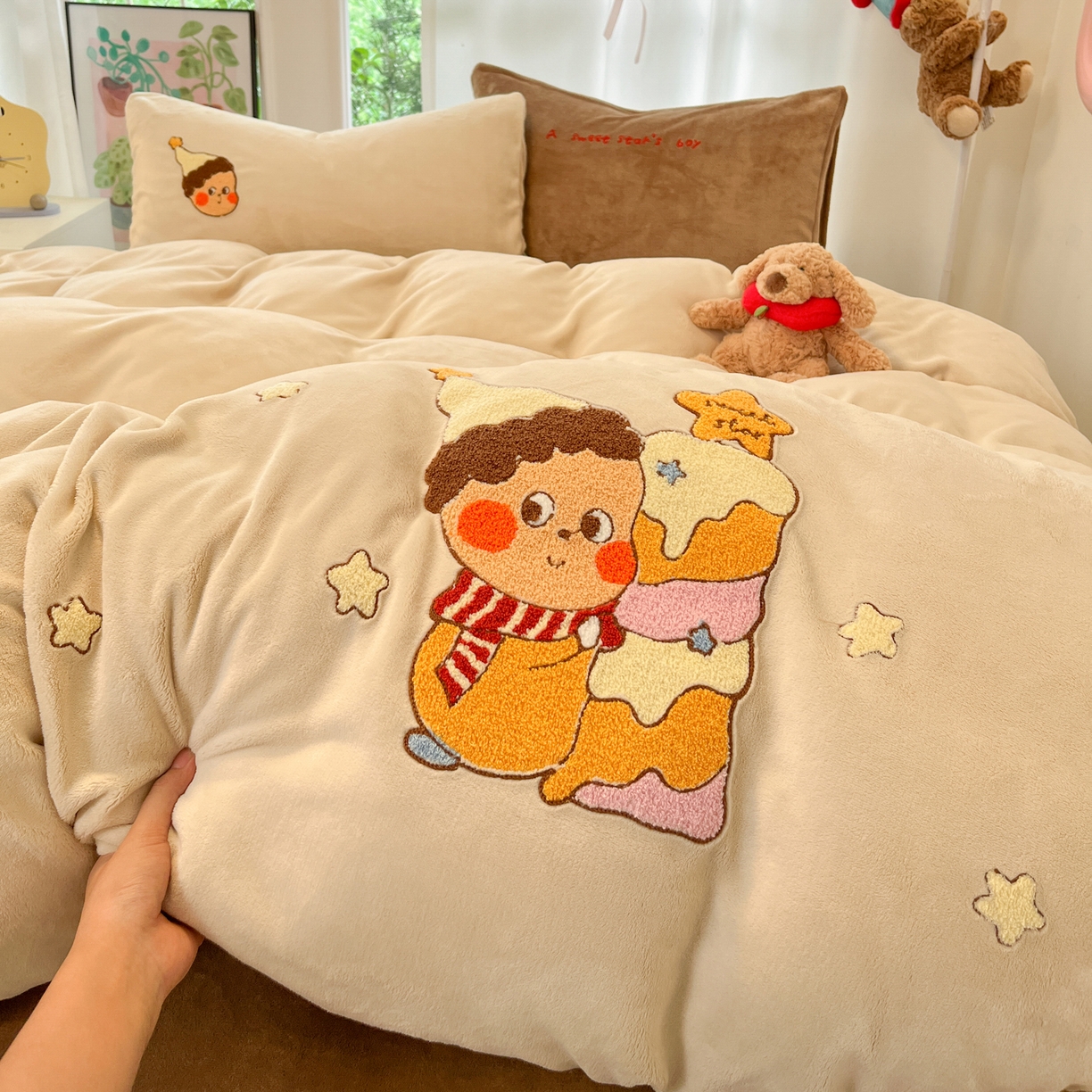 91家纺网 家纺一手货源 找家纺 如一 2025新款卡通毛巾绣系列牛奶绒四件套第一批 星星派对