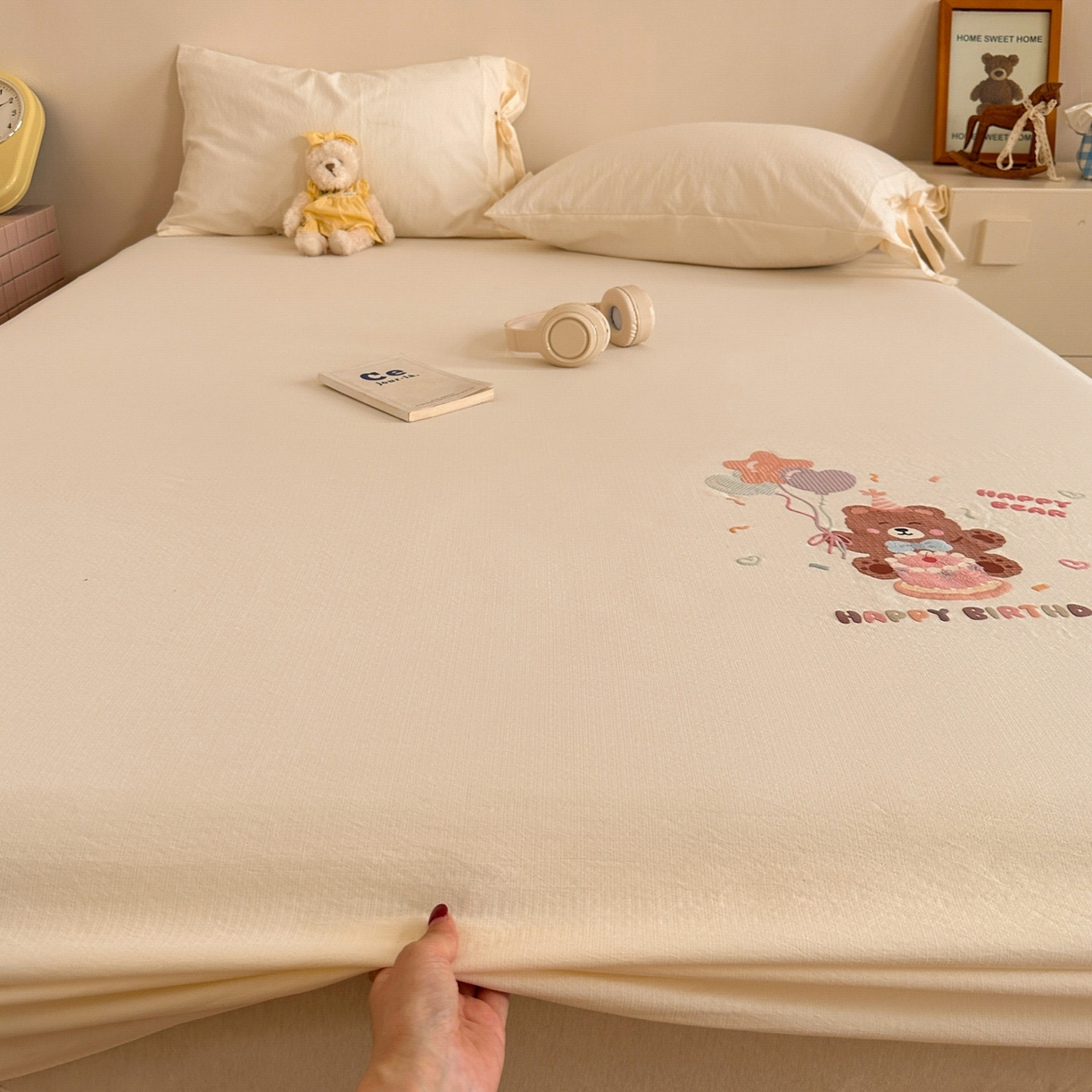 91家纺网 家纺一手货源 找家纺 （总）漫仙阁家纺 2025新品云朵棉可爱风卡通烫画单床笠枕套三件套