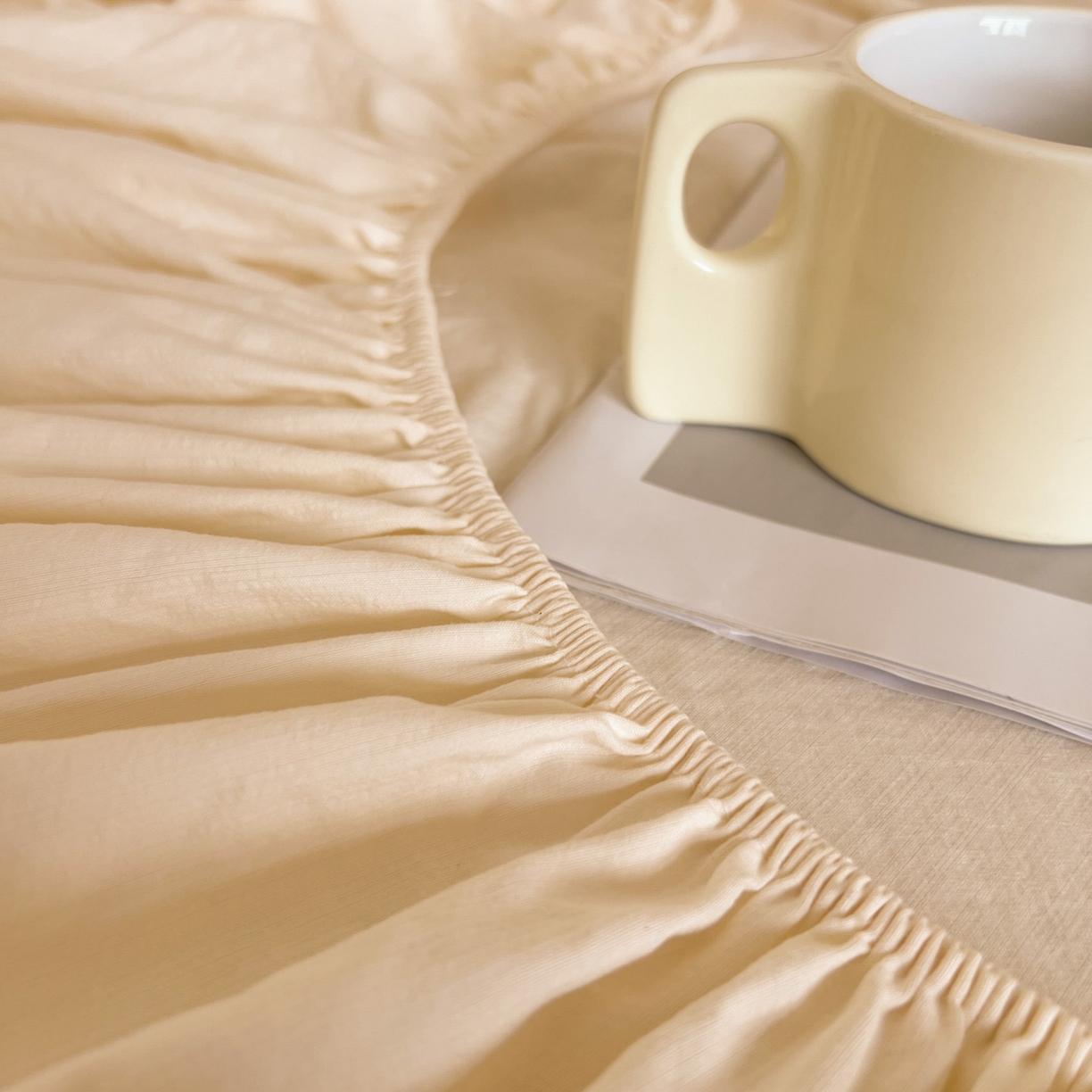 91家纺网 家纺一手货源 找家纺 漫仙阁家纺 2025新品云朵棉可爱风卡通烫画单床笠枕套三件套 小浣熊