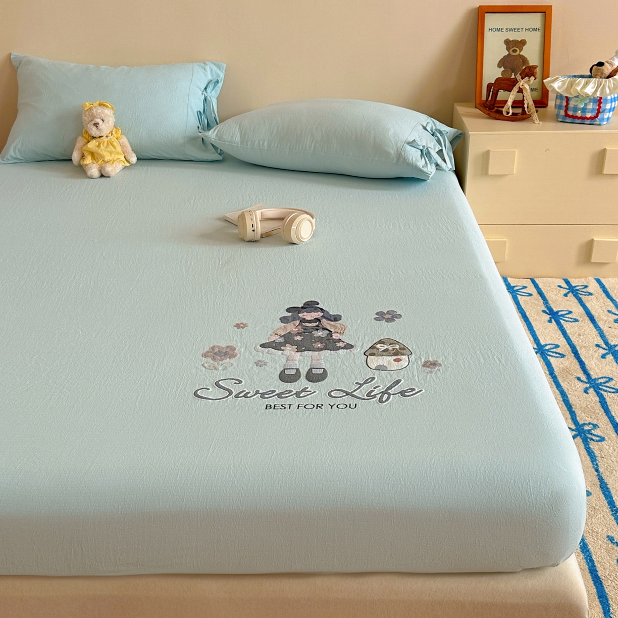 91家纺网 家纺一手货源 找家纺 漫仙阁家纺 2025新品云朵棉可爱风卡通烫画单床笠枕套三件套 花仙子