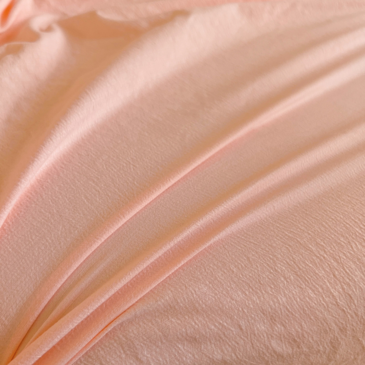 91家纺网 家纺一手货源 找家纺 漫仙阁家纺 2025新品云朵棉可爱风卡通烫画单床笠枕套三件套 兔小姐