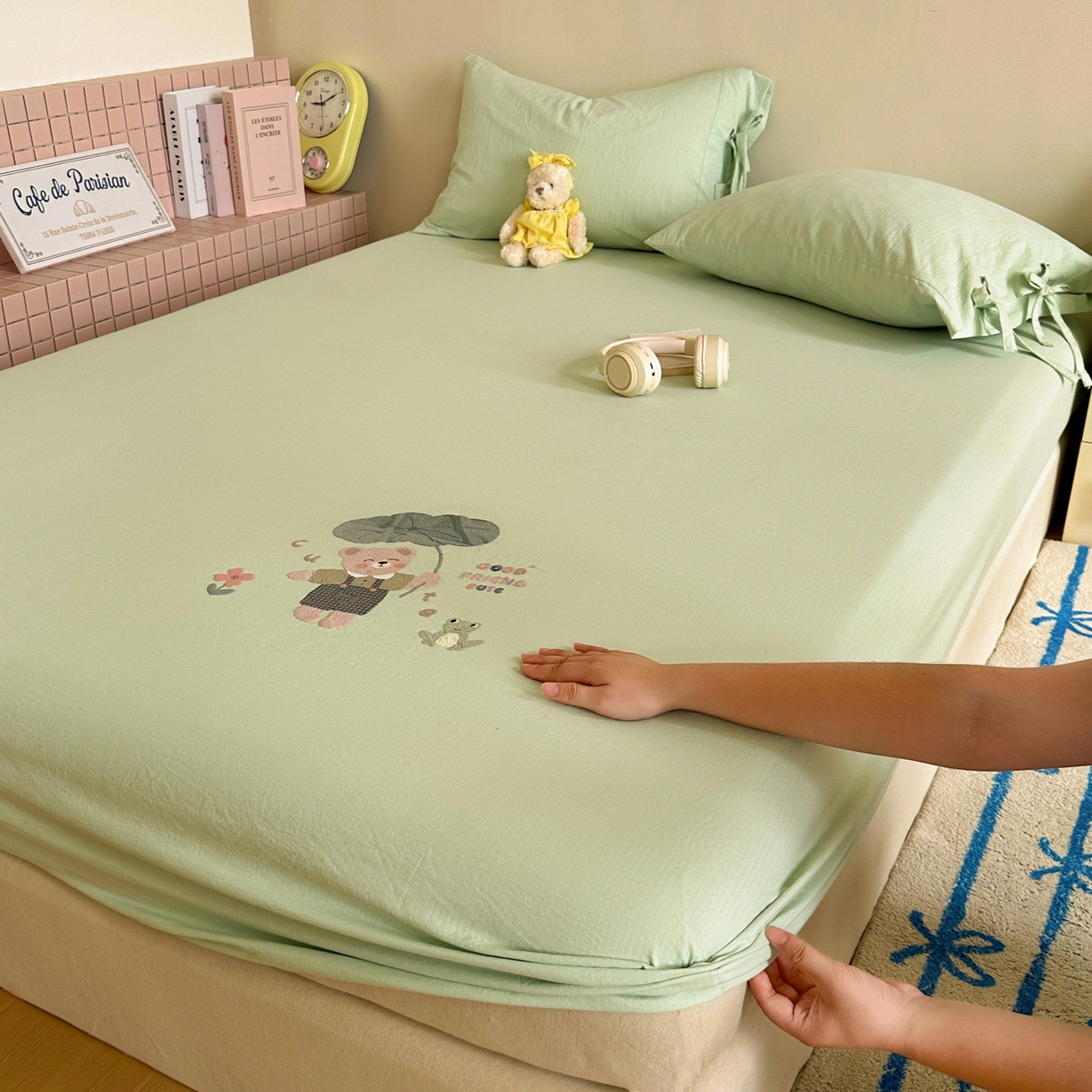 91家纺网 家纺一手货源 找家纺 漫仙阁家纺 2025新品云朵棉可爱风卡通烫画单床笠枕套三件套 小青蛙