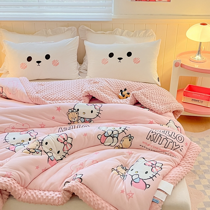 91家纺网 家纺一手货源 找家纺 花满路 2025新款儿童秋冬豆豆被kt猫