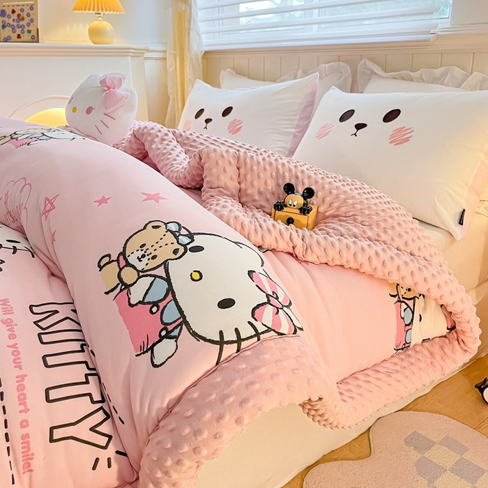 91家纺网 家纺一手货源 找家纺 花满路 2025新款儿童秋冬豆豆被kt猫