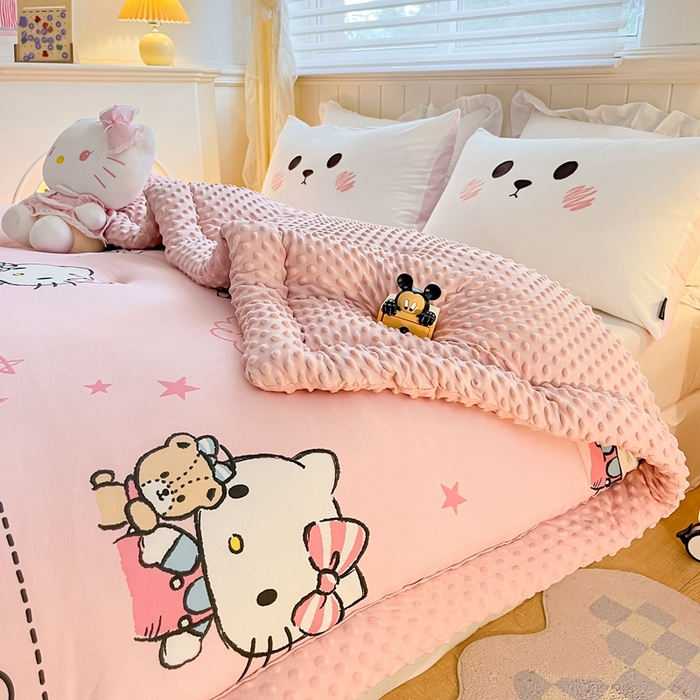 91家纺网 家纺一手货源 找家纺 花满路 2025新款儿童秋冬豆豆被kt猫