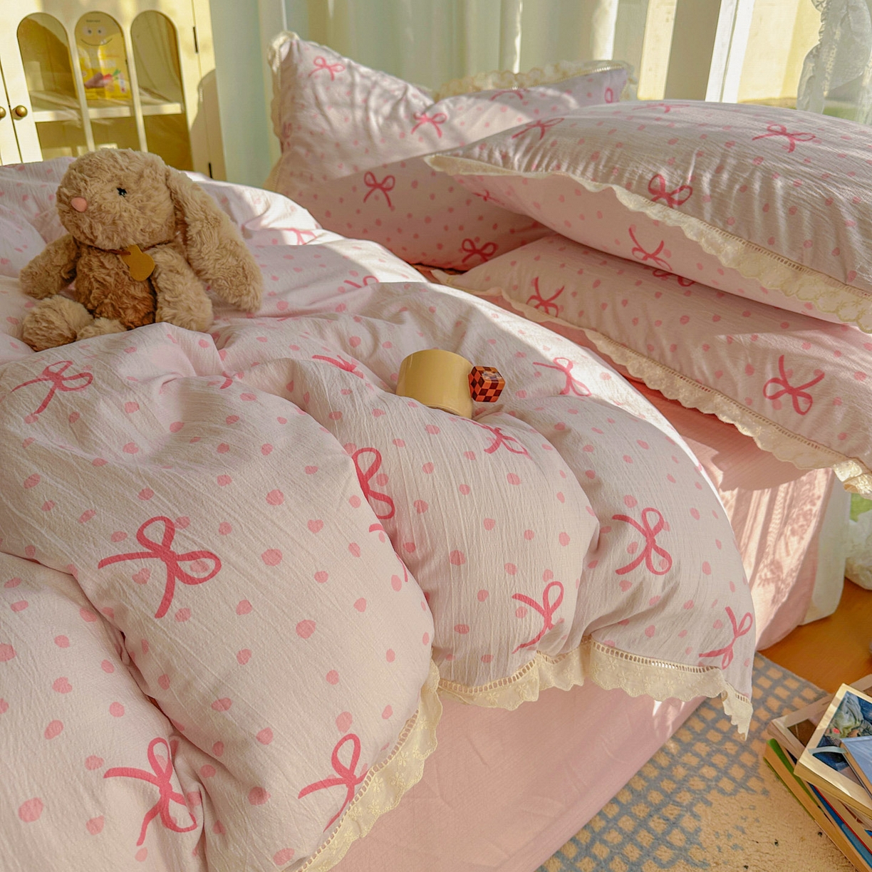 91家纺网 家纺一手货源 找家纺 颜选 2025新款全棉纯棉花边款四件套 全棉花边波点蝴蝶结