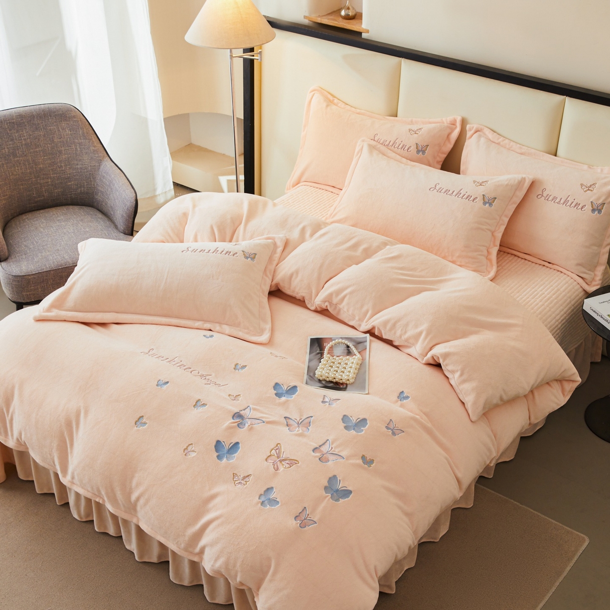 91家纺网 家纺一手货源 找家纺 （总）莱越家纺 2025新款亲肤舒适刺绣床盖四件套-蝶语