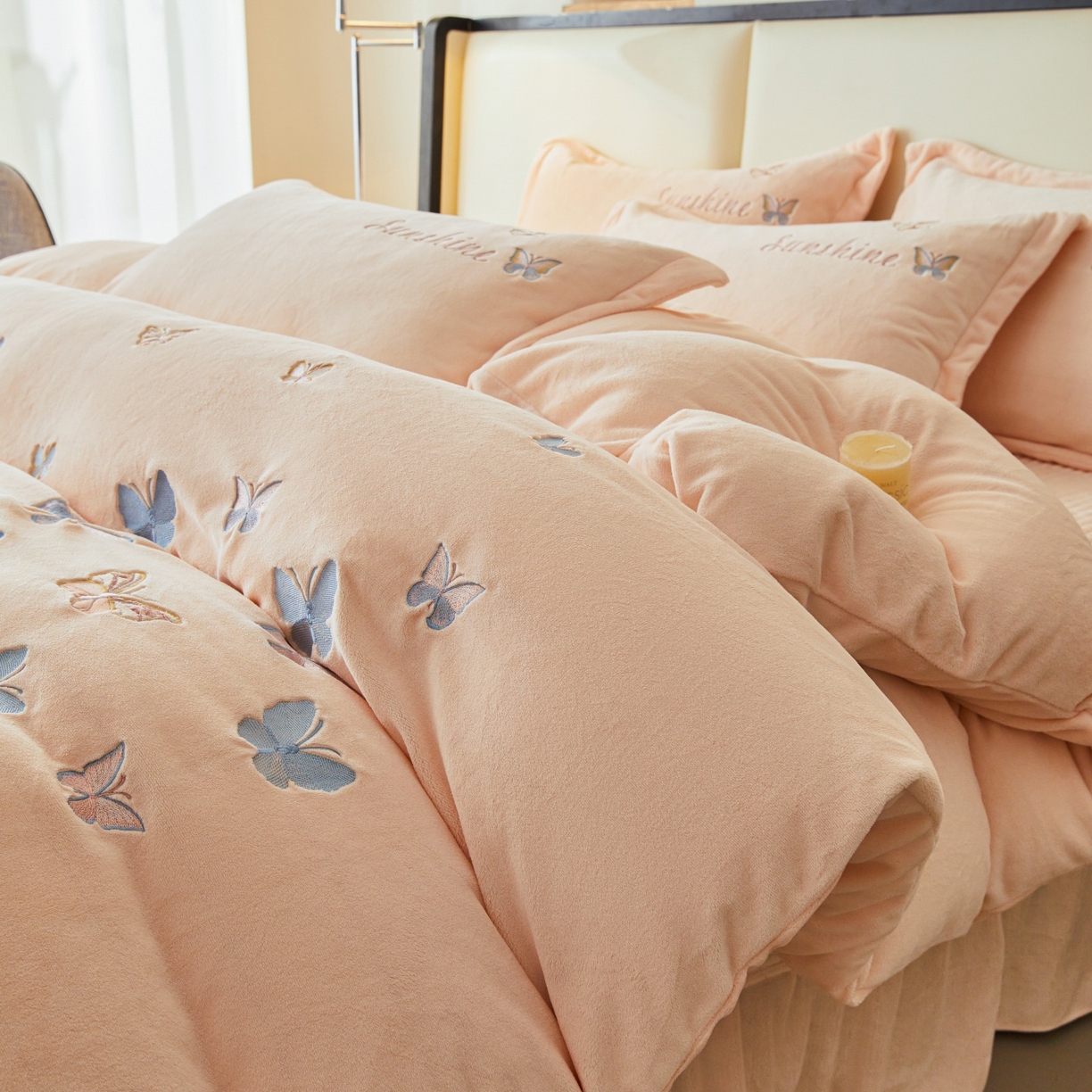 91家纺网 家纺一手货源 找家纺 （总）莱越家纺 2025新款亲肤舒适刺绣床盖四件套-蝶语