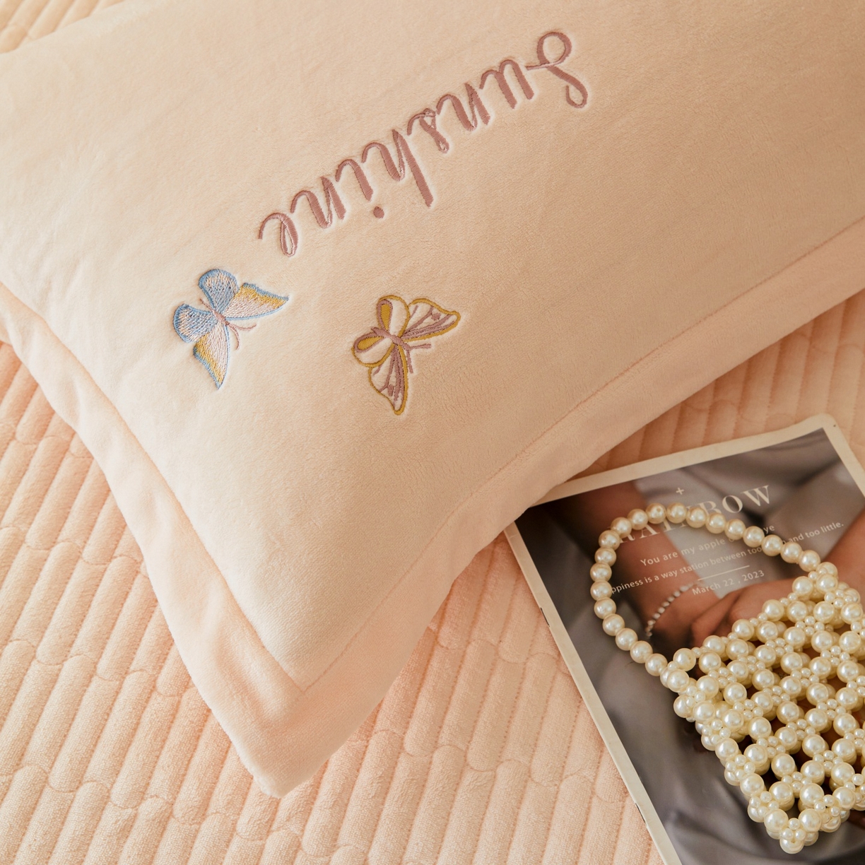 91家纺网 家纺一手货源 找家纺 （总）莱越家纺 2025新款亲肤舒适刺绣床盖四件套-蝶语