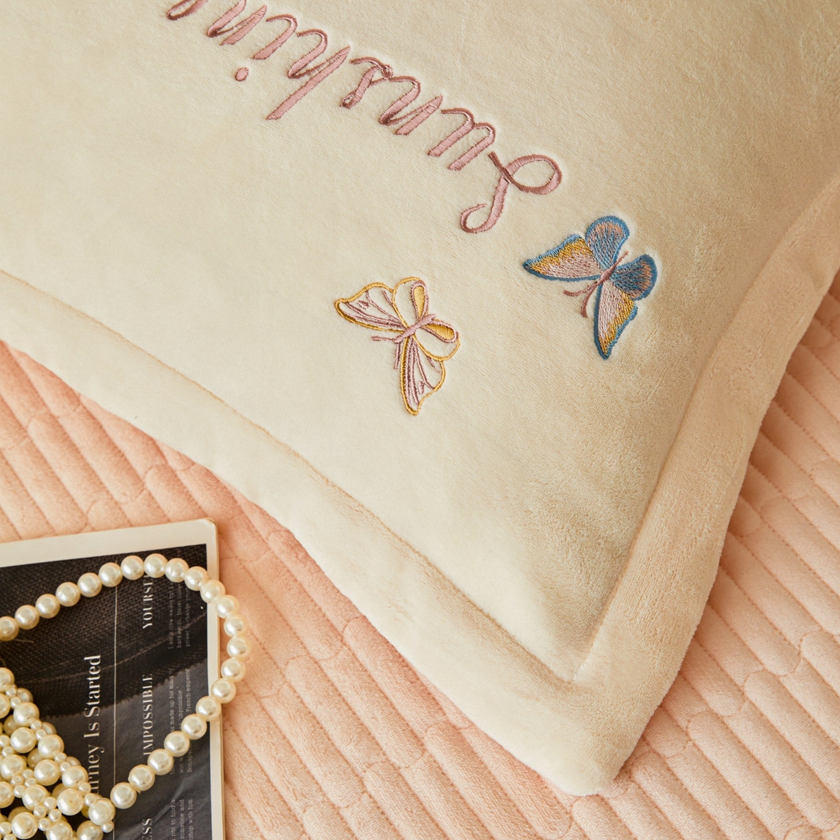 91家纺网 家纺一手货源 找家纺 莱越家纺 2025新款亲肤舒适刺绣床盖四件套-蝶语 【蝶语】米白+淡雅玉