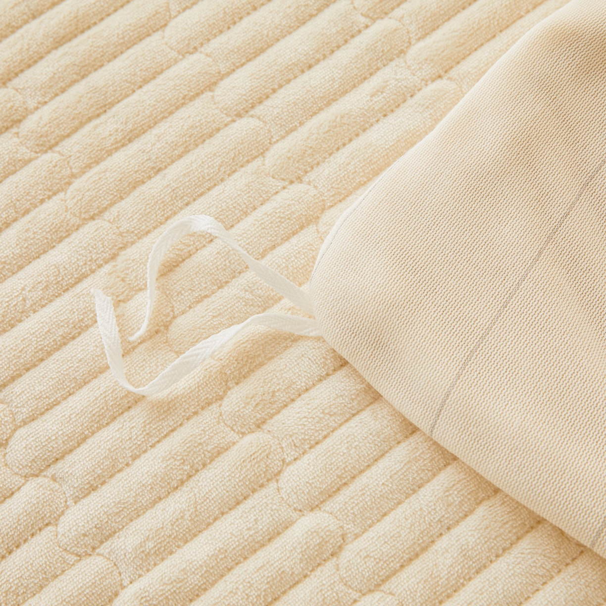 91家纺网 家纺一手货源 找家纺 莱越家纺 2025新款亲肤舒适刺绣床盖四件套-蝶语 【蝶语】米白