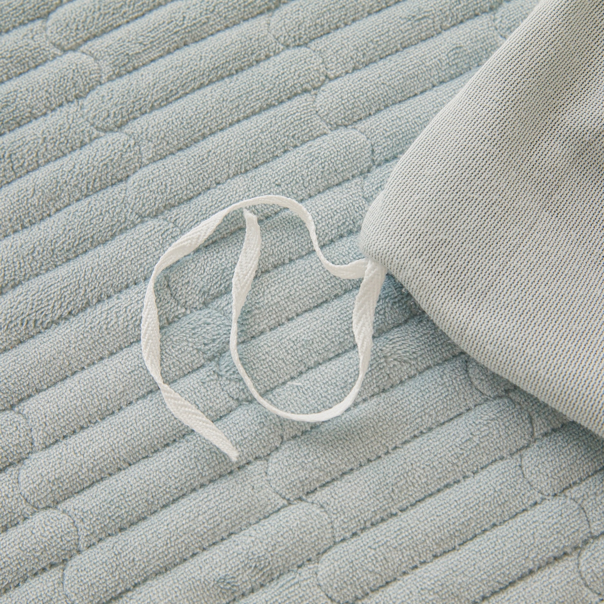 91家纺网 家纺一手货源 找家纺 莱越家纺 2025新款亲肤舒适刺绣床盖四件套-蝶语 【蝶语】天空蓝