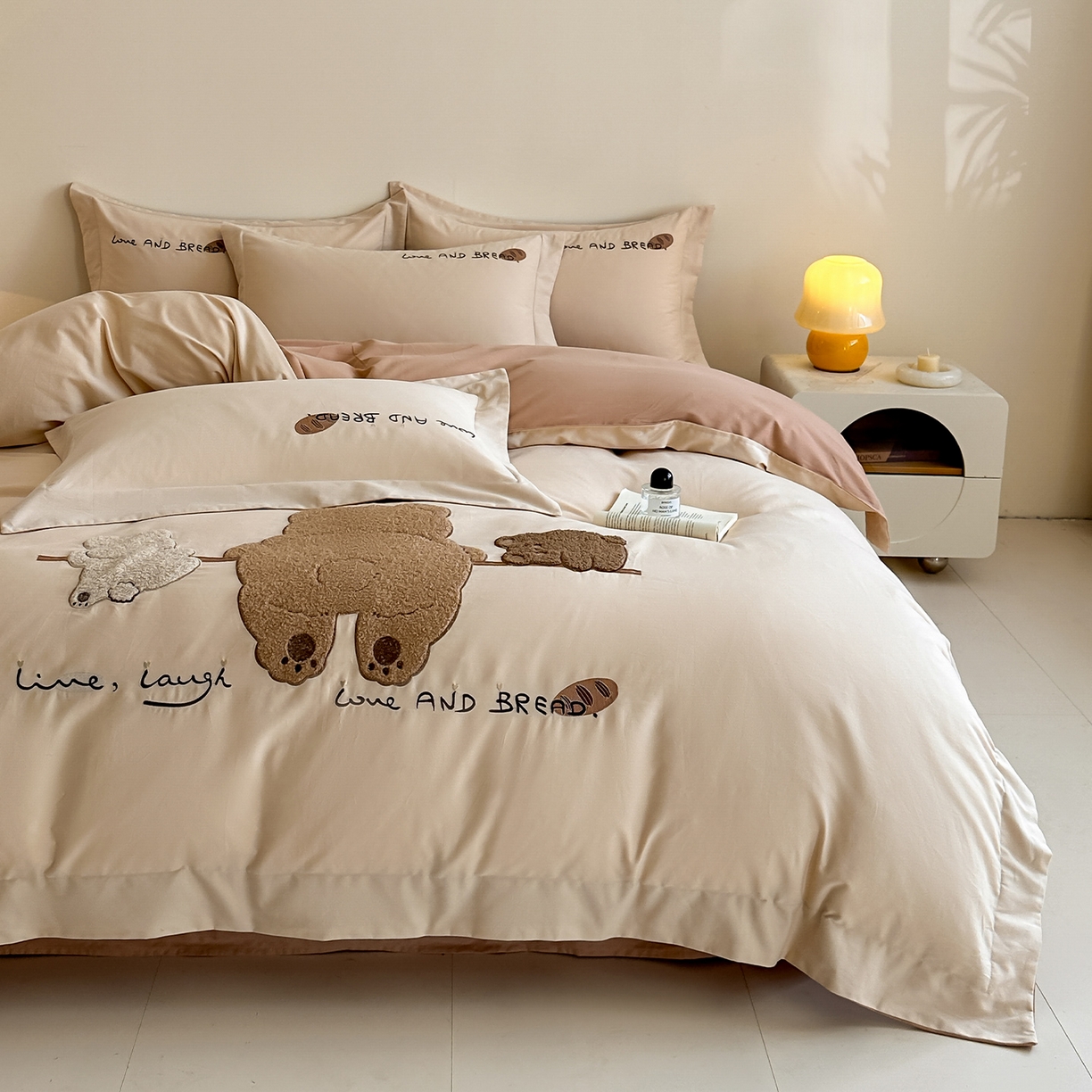 91家纺网 家纺一手货源 找家纺 （总）蓝邻家纺 2025新款全棉高支云柔棉刺绣四件套-萌系小熊风系列