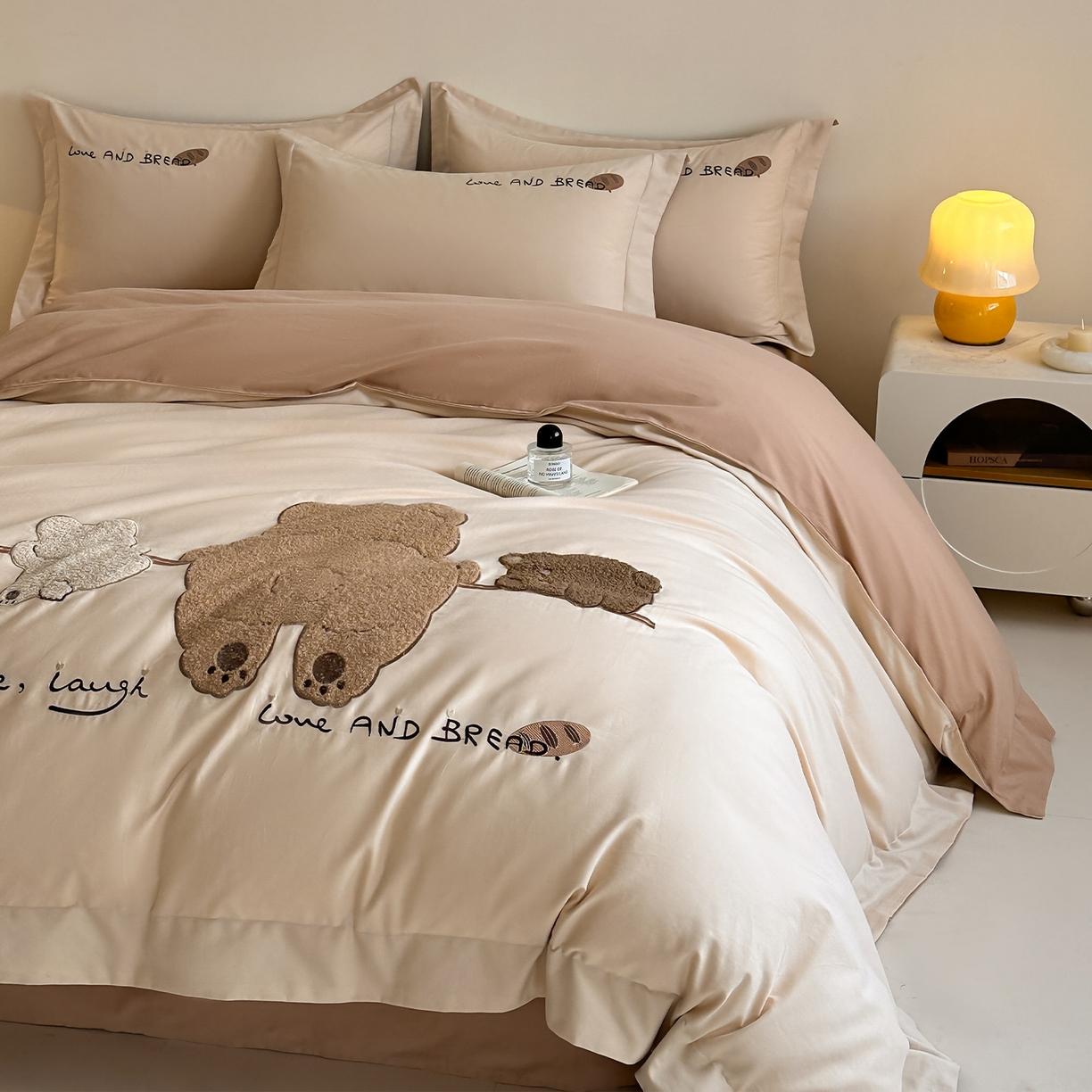 91家纺网 家纺一手货源 找家纺 （总）蓝邻家纺 2025新款全棉高支云柔棉刺绣四件套-萌系小熊风系列