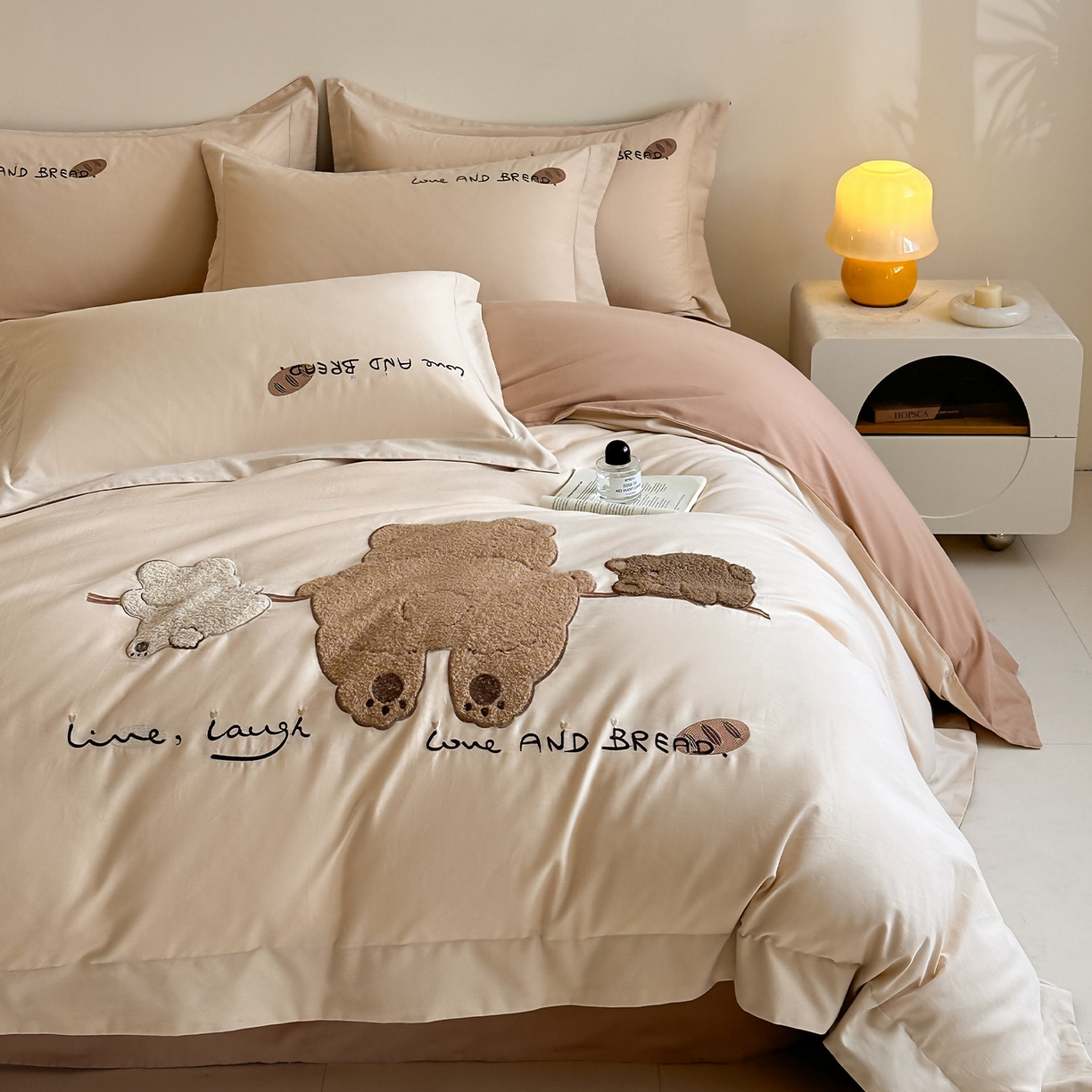 91家纺网 家纺一手货源 找家纺 （总）蓝邻家纺 2025新款全棉高支云柔棉刺绣四件套-萌系小熊风系列