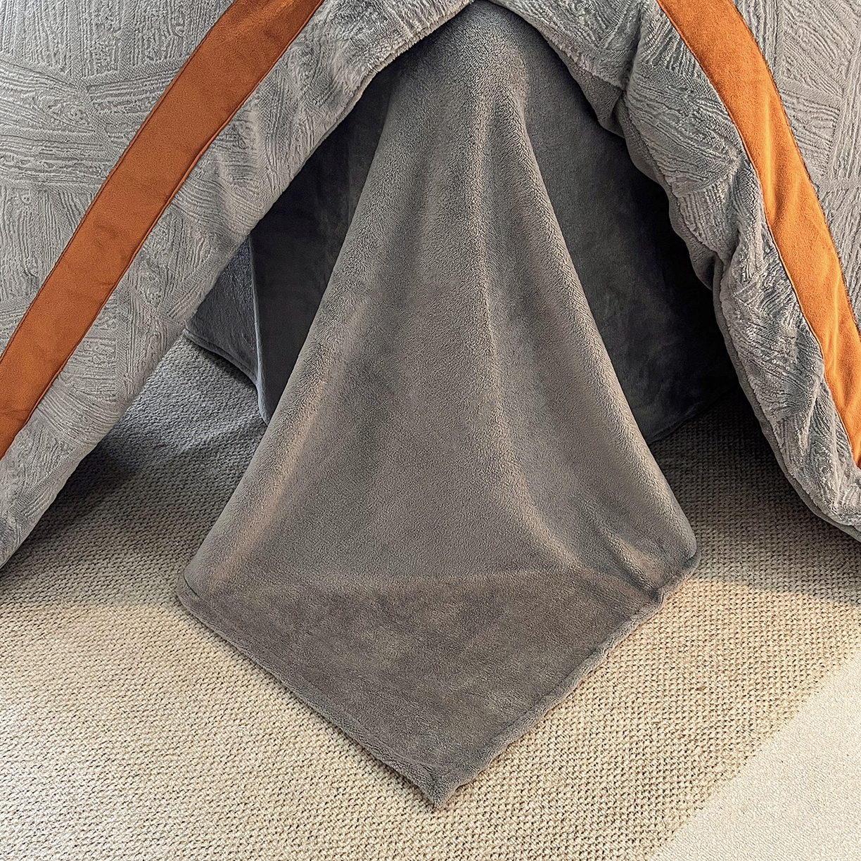 91家纺网 家纺一手货源 找家纺 （总）绒城 2025新款绽放系列-手工织带款雕花牛奶绒四件套