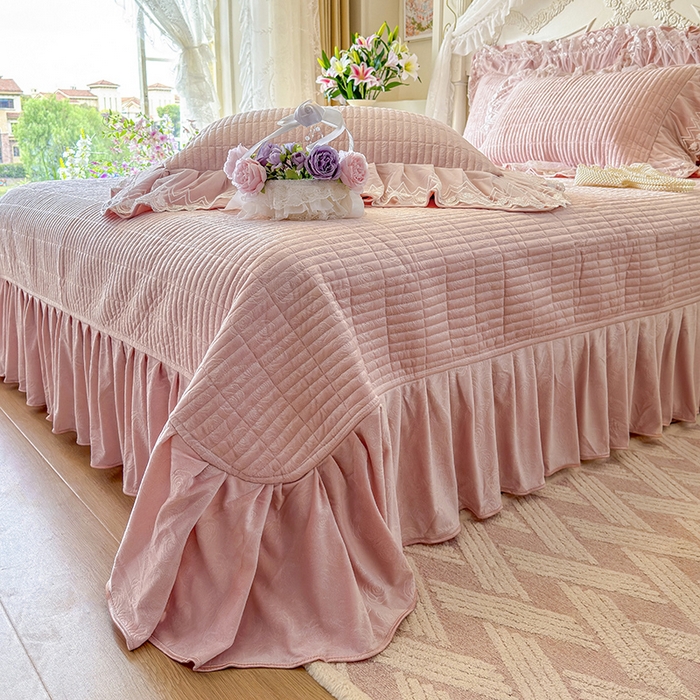 91家纺网 家纺一手货源 找家纺 （总）宜凡家纺 2025新款婴儿绒压花夹棉床盖四件套-香奈花园