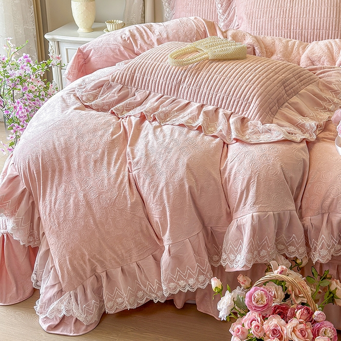 91家纺网 家纺一手货源 找家纺 （总）宜凡家纺 2025新款婴儿绒压花夹棉床盖四件套-香奈花园