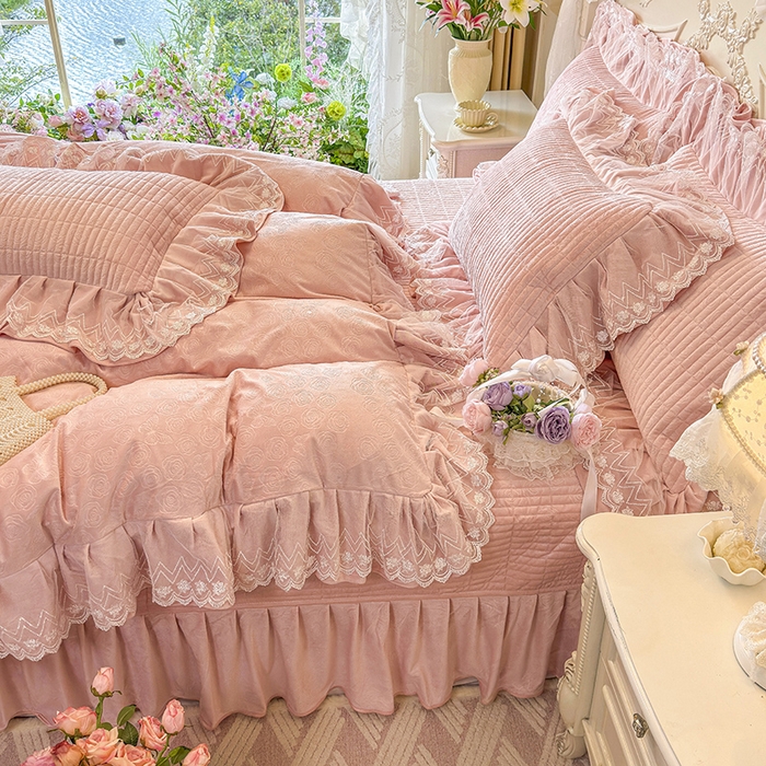 91家纺网 家纺一手货源 找家纺 （总）宜凡家纺 2025新款婴儿绒压花夹棉床盖四件套-香奈花园