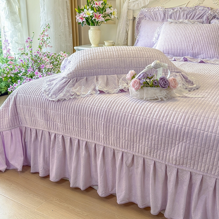 91家纺网 家纺一手货源 找家纺 宜凡家纺 2025新款婴儿绒压花夹棉床盖四件套-香奈花园 香奈花园-雪青