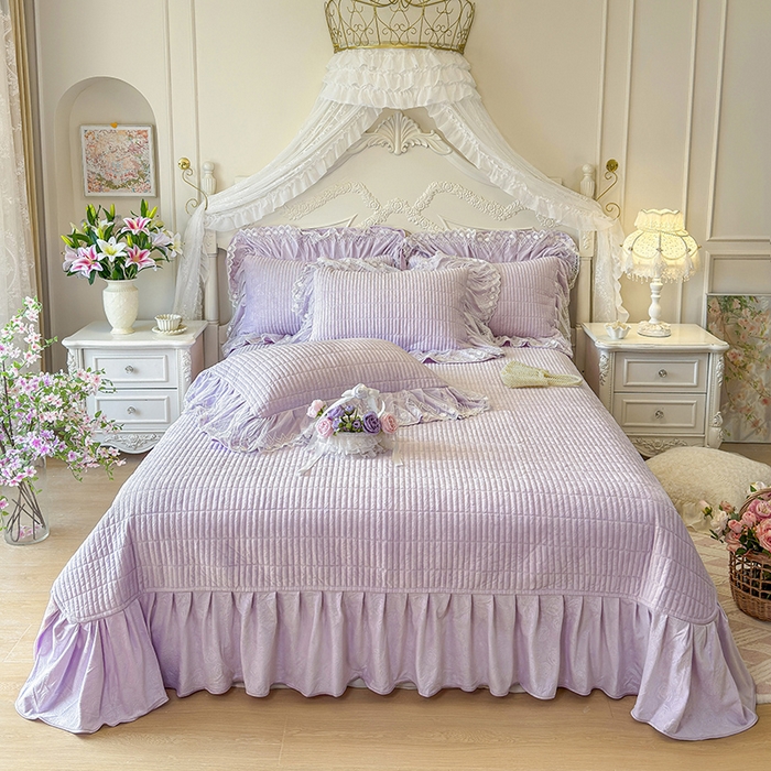 91家纺网 家纺一手货源 找家纺 宜凡家纺 2025新款婴儿绒压花夹棉床盖四件套-香奈花园 香奈花园-雪青