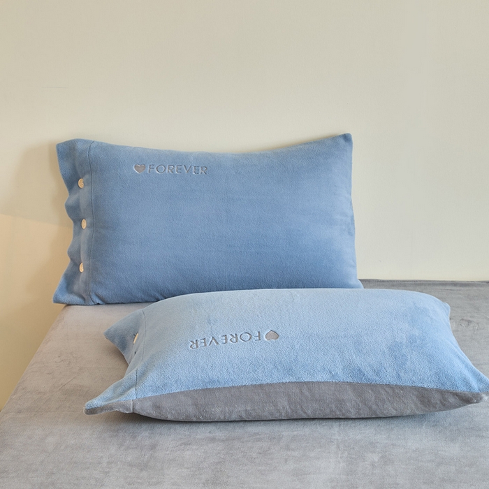 91家纺网 家纺一手货源 找家纺 （总）绒城 绒城 2025新款 260克纽扣式刺绣羊驼绒四件套牛奶绒四件套 钮扣款 - 云朵系列