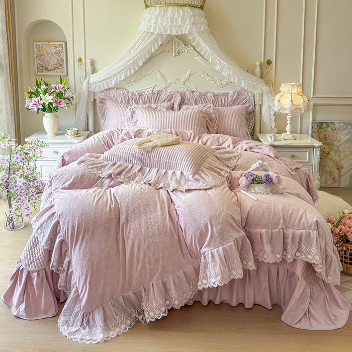 宜凡家纺 2025新款婴儿绒压花夹棉床盖四件套-香奈花园 香奈花园-紫豆沙