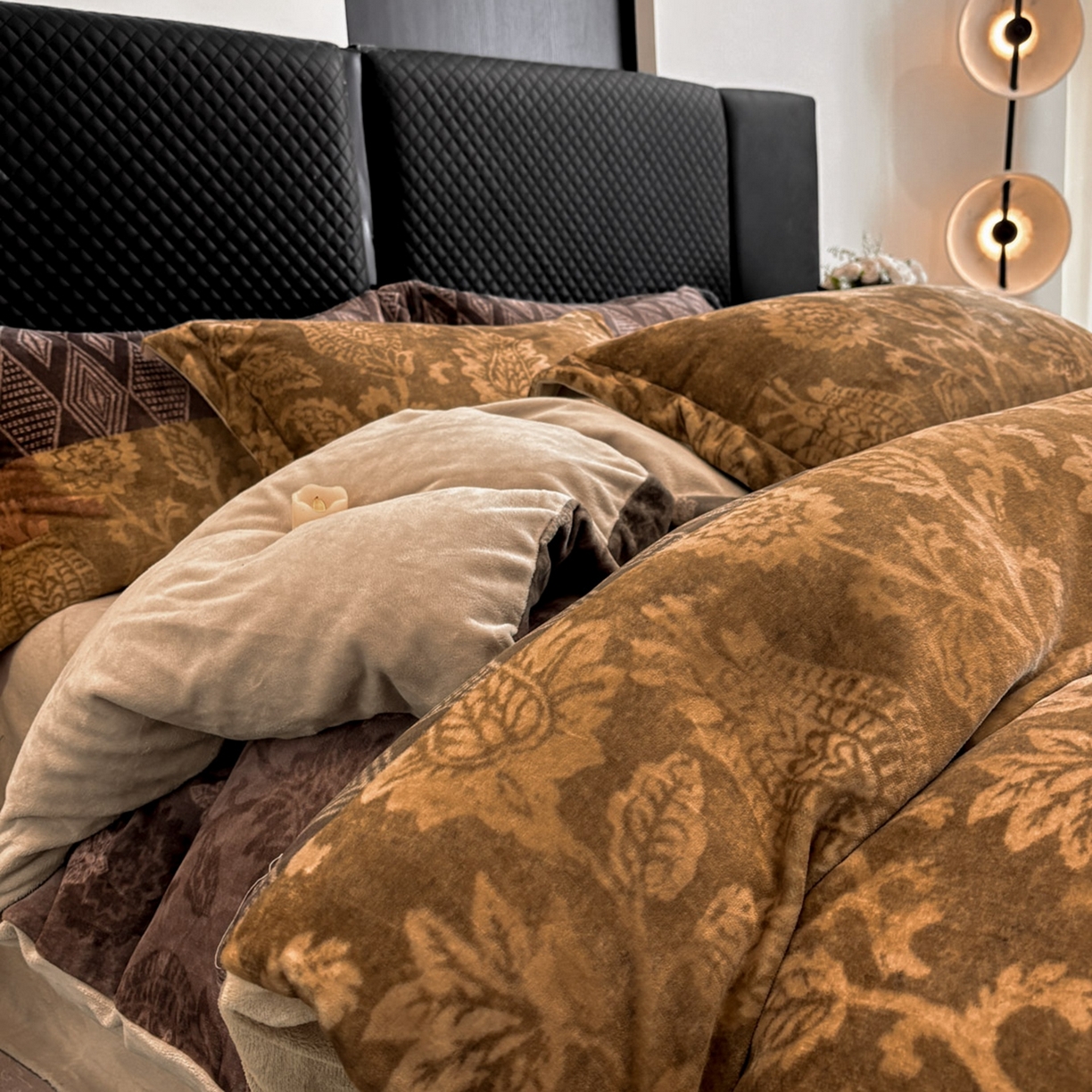 91家纺网 家纺一手货源 找家纺 首尔家纺 2025新款牛奶绒轻奢简约款四件套 优雅生活-驼