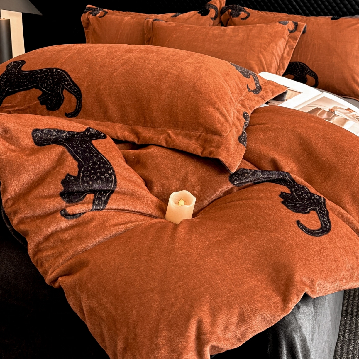 91家纺网 家纺一手货源 找家纺 首尔家纺 2025新款牛奶绒轻奢简约款四件套 传奇