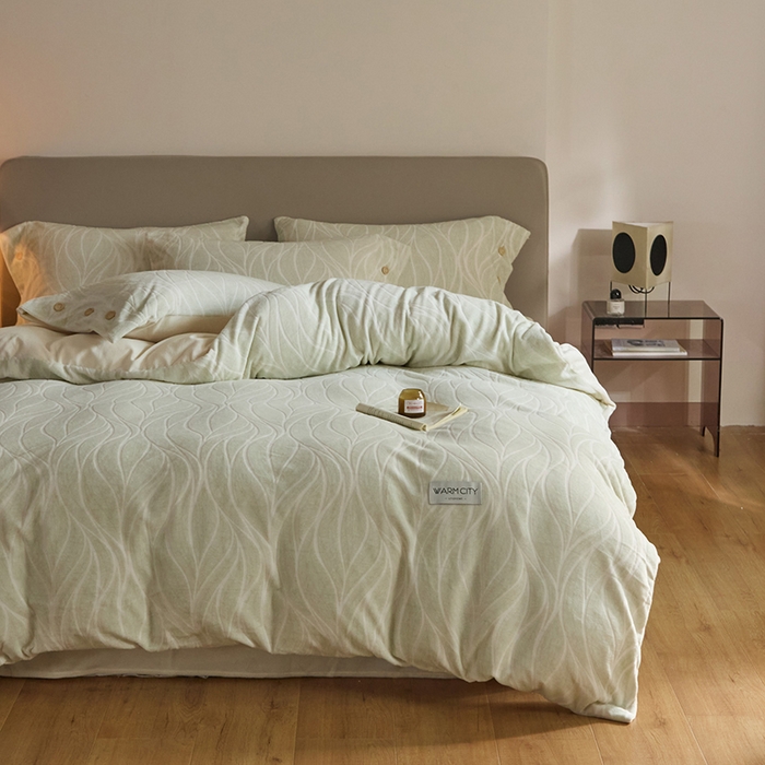 91家纺网 家纺一手货源 找家纺 （总）绒城 绒城 2025新款 纽扣工艺230克雕花绒四件套牛奶绒四件套 - 曲线系列