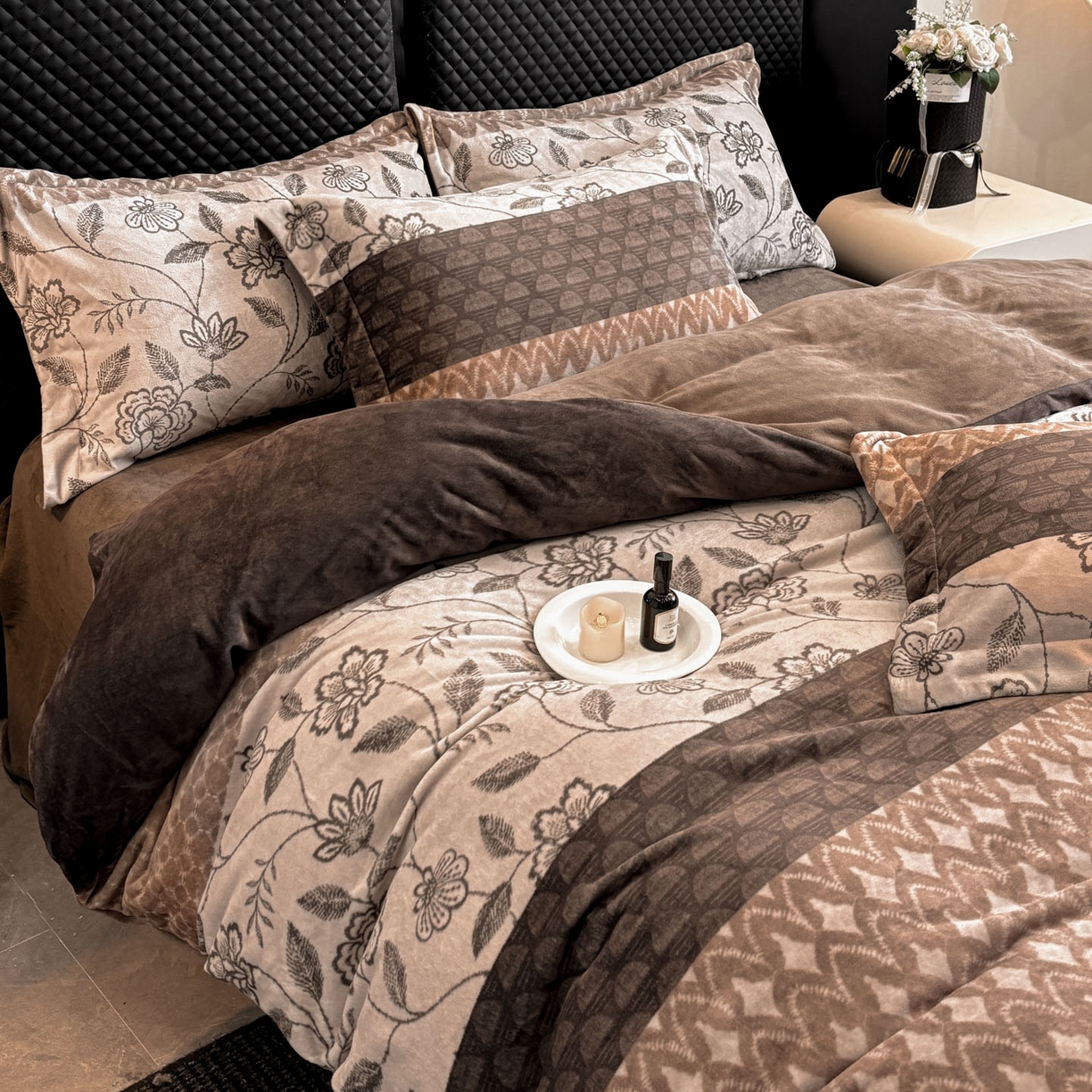 91家纺网 家纺一手货源 找家纺 首尔家纺 2025新款牛奶绒轻奢简约款四件套 雅之漫-米