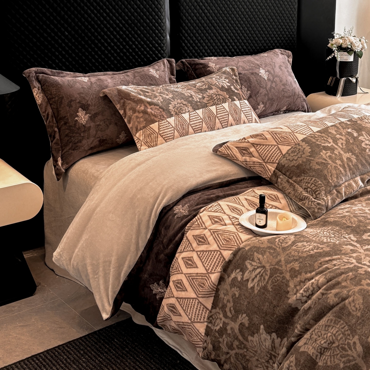 91家纺网 家纺一手货源 找家纺 首尔家纺 2025新款牛奶绒轻奢简约款四件套 优雅生活-咖