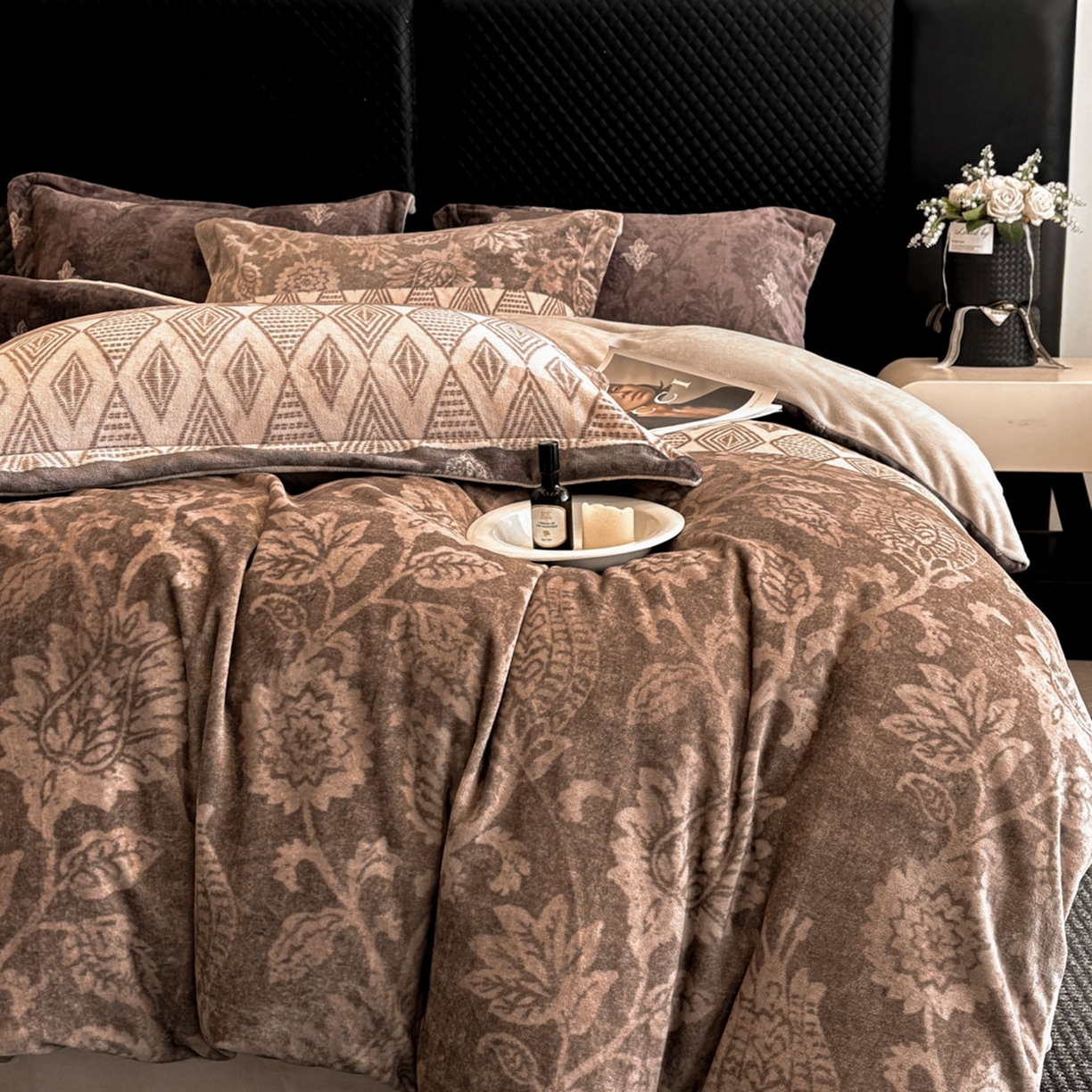 91家纺网 家纺一手货源 找家纺 首尔家纺 2025新款牛奶绒轻奢简约款四件套 优雅生活-咖